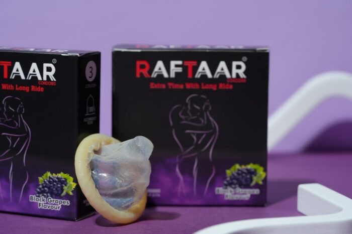 RAFTAAR BLACKBERRY Flavored Condoms - Image 1